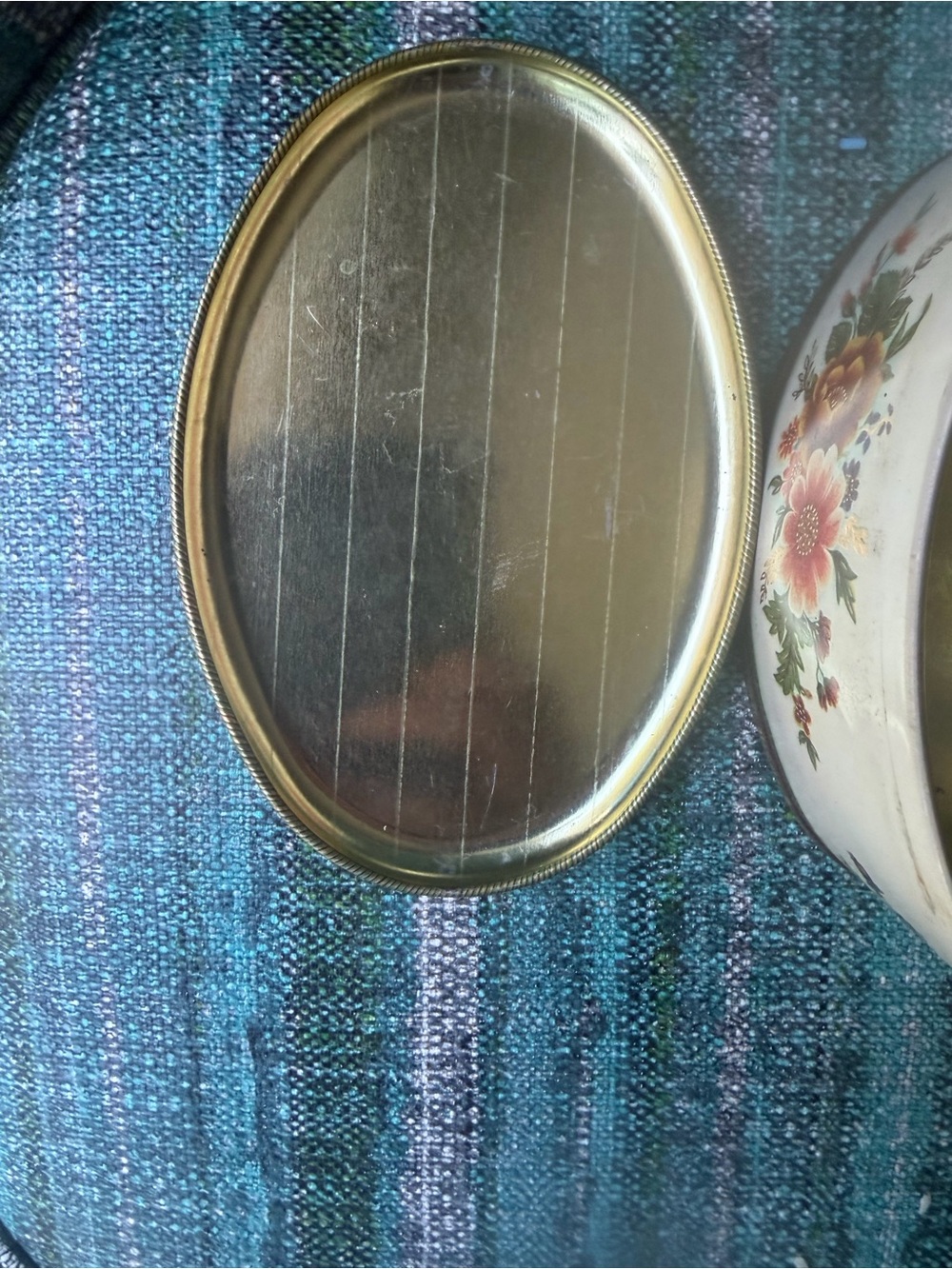 Vintage Floral Oval Meister Tin - Cream with Roses - Picture 10 of 11